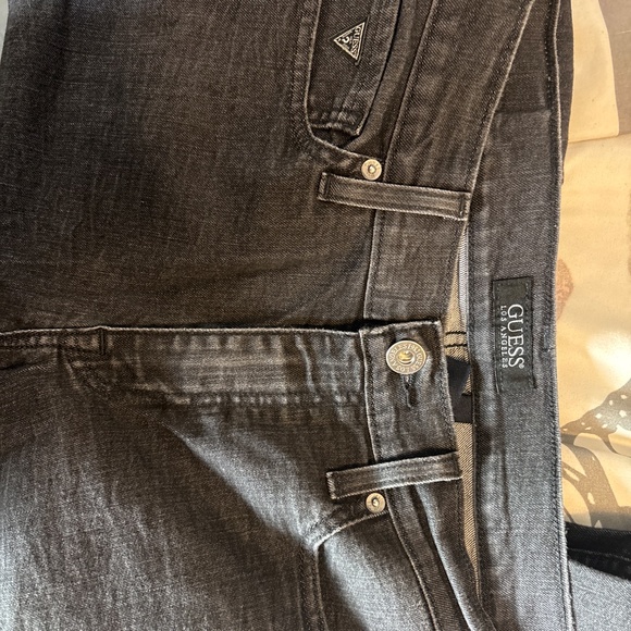 Guess jeans washed out black men’s denim - Picture 2 of 4